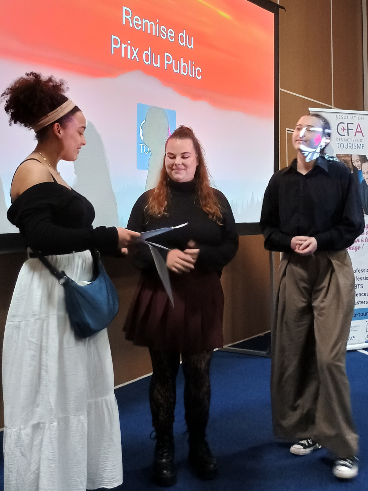 Anaïs INGOT, Mattéo NASH et Laura VALDENAIRE